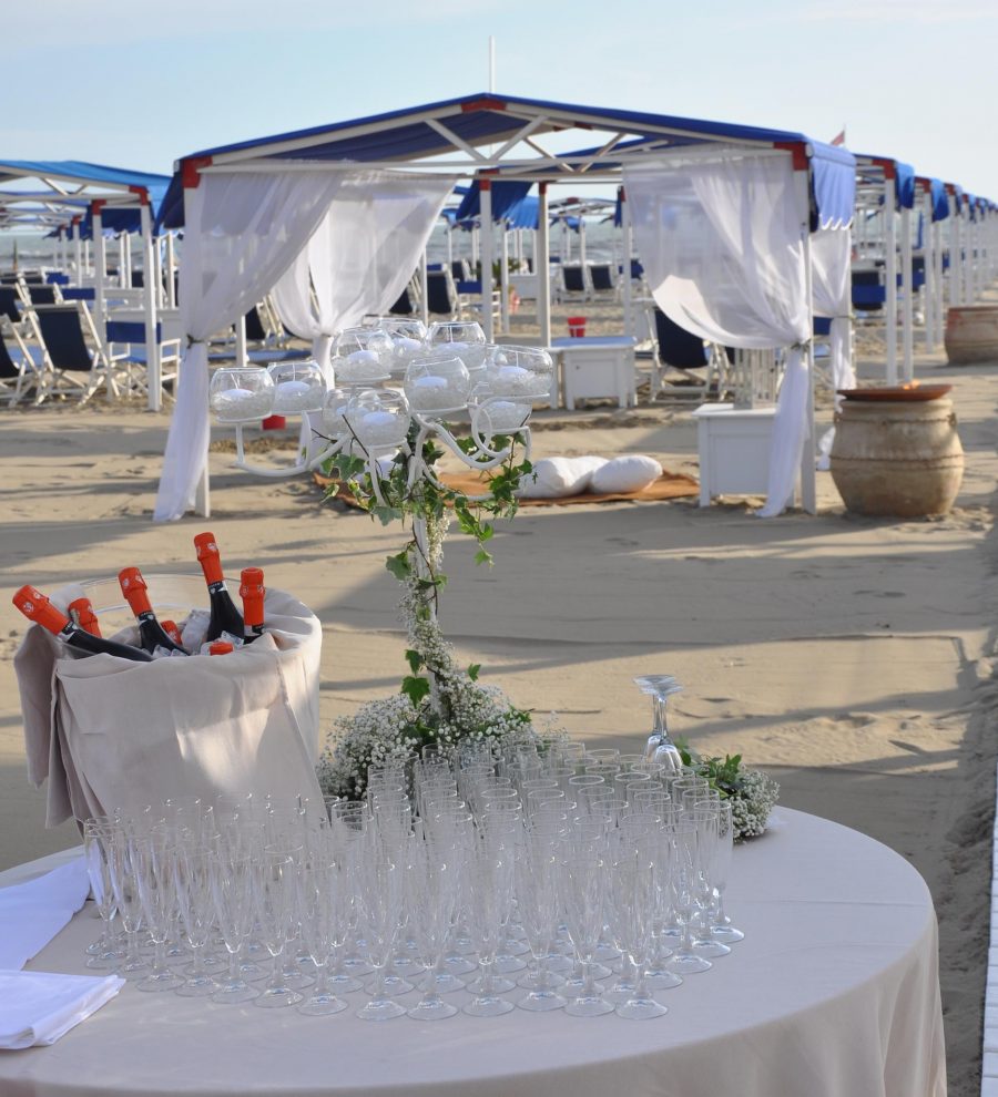 Weddings And Ceremonies Augustus Beach Club In Forte Dei Marmi